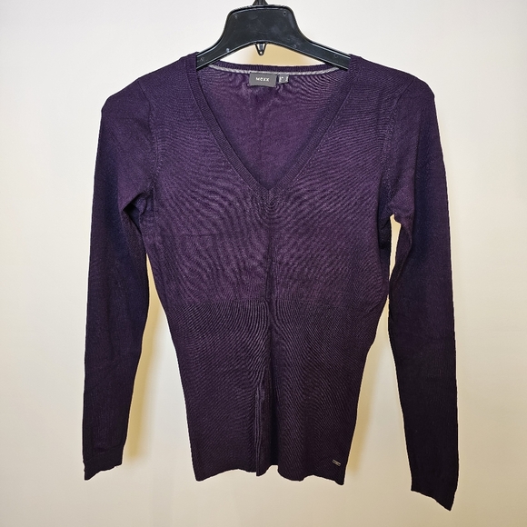 👍 Mexx purple super soft stretch long sleeve v-neck knit sweater top size M US - Picture 2 of 9